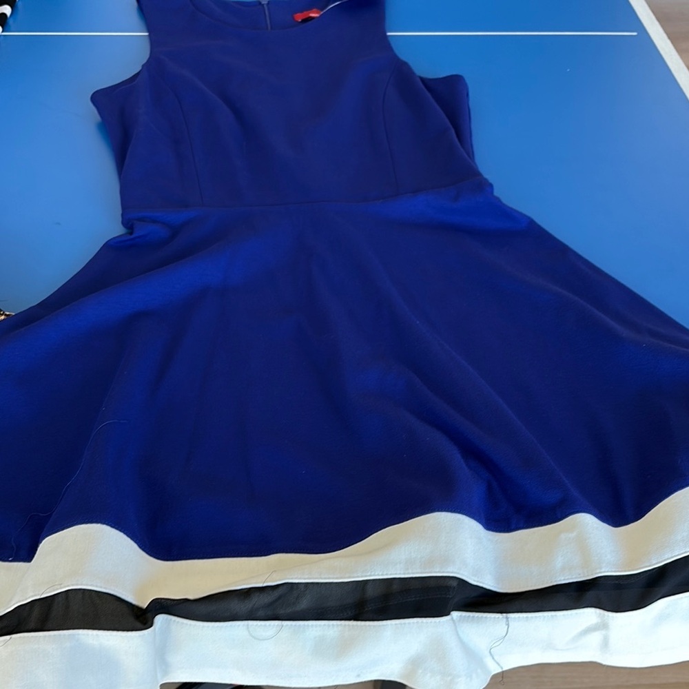 Elegant Blue Midi Dress with Striped Hem